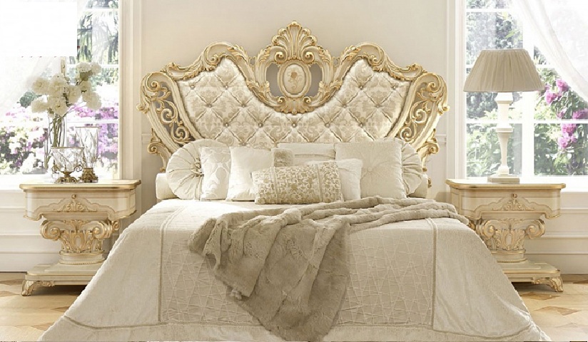 Royal Craft Furniture Luxury Hand Carved Classical Style Bed - Image 5