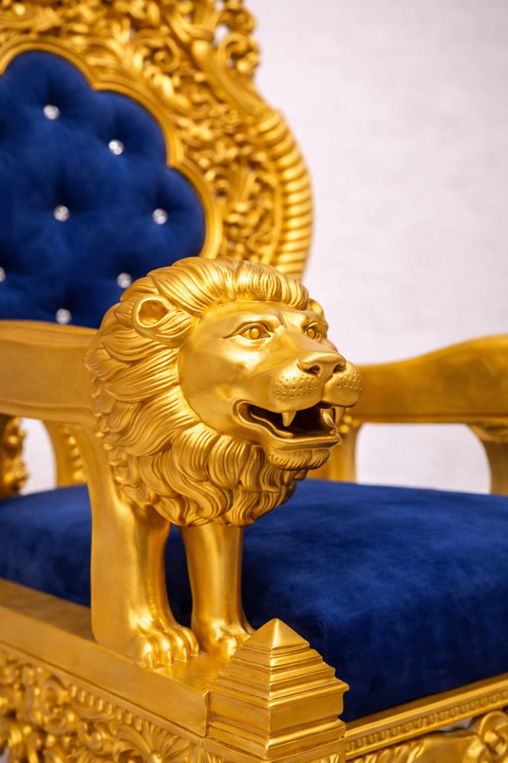Royal Craft Furniture Wooden Handmade Royal Design Guru Ji Chair - Image 4