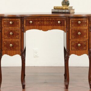 Royal Craft Furniture Classic Antique Style Round Office Table