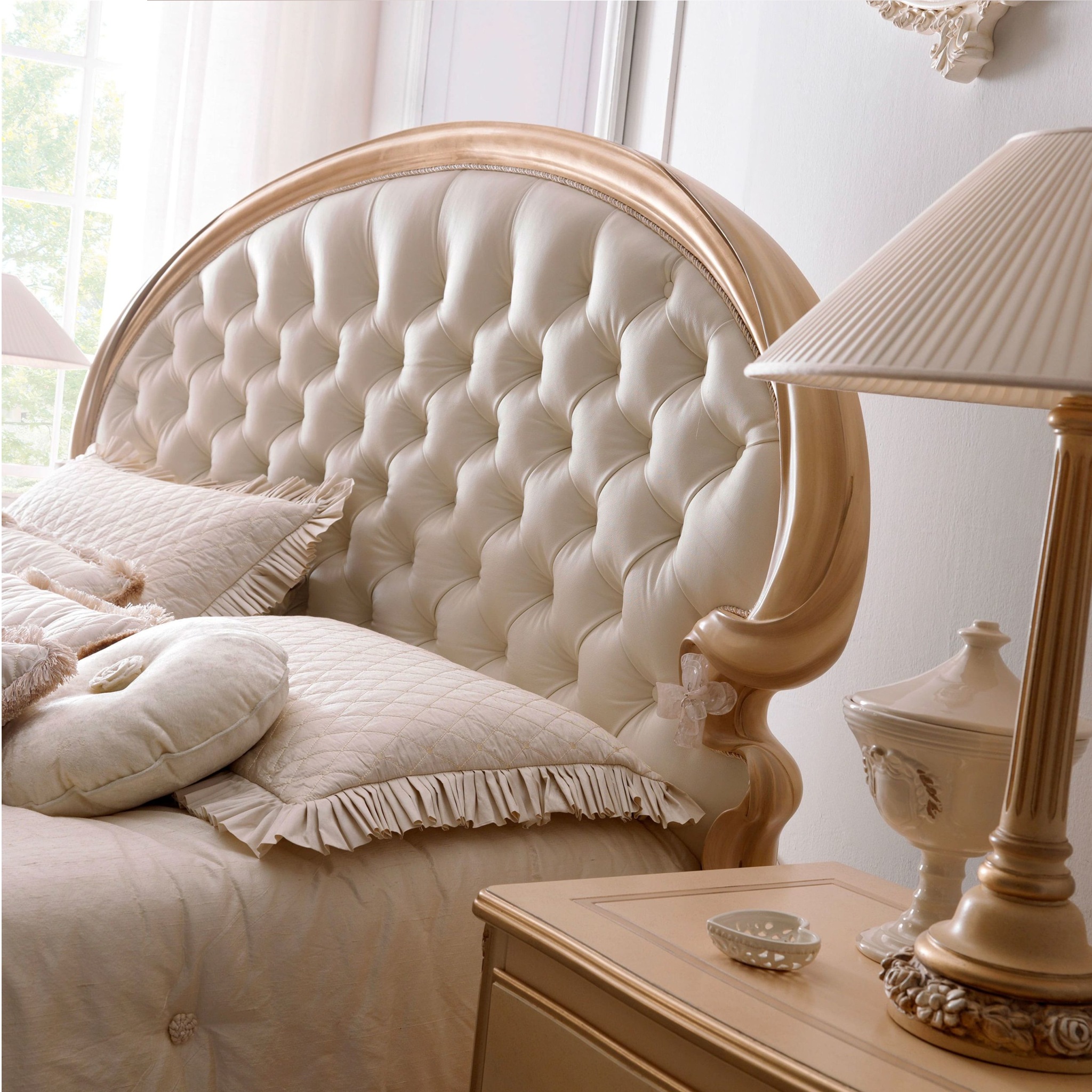 Royal Craft Furniture Classic Italian Hand Carved Chandigarh Premium Luxury Bed for Villas - Image 2