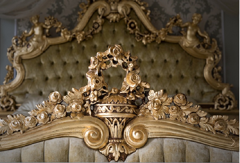 Royal Craft Furniture Luxury Queen Bed - Image 4